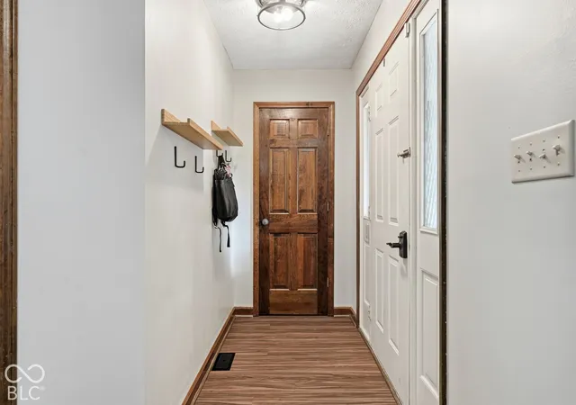 Photo 4 of Single family home for sale at 6032 Orinoco Ave, Indianapolis, IN 46227 | MLS# 22129668 | Listing updated on 2026-10-05