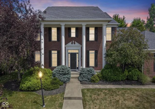 Photo 2 of Single family home for sale at 13357 Dumbarton St, Carmel, IN 46032 | MLS# 22129673 | Listing updated on 2026-10-12