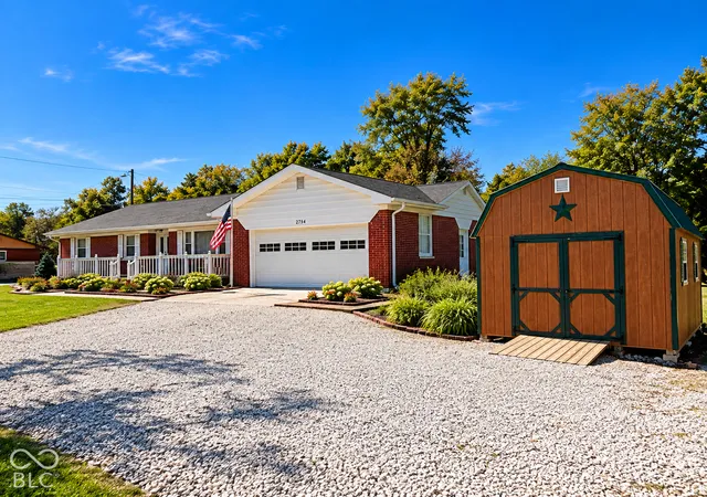 Photo 2 of Single family home for sale at 2754 S County Rd 150 W, Greencastle, IN 46135 | MLS# 22129684 | Listing updated on 2026-10-07