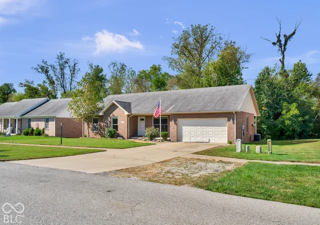 Photo 2 of Single family home for sale at 4426 Katy Dr, Seymour, IN 47274 | MLS# 22129704 | Listing updated on 2026-10-05