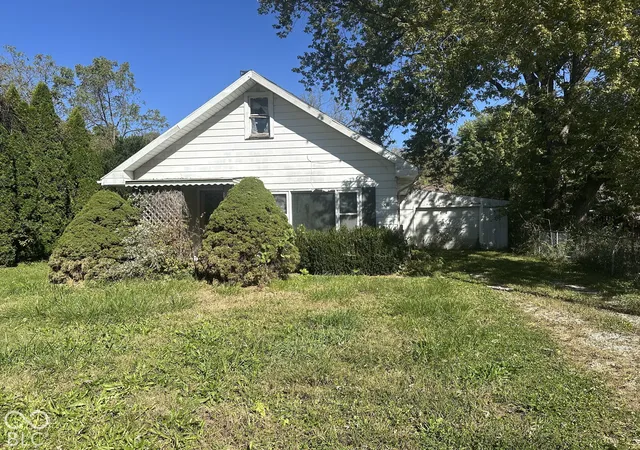 Photo 1 of Single family home for sale at 804 W 4th Street, Alexandria, IN 46001 | MLS# 22129715 | Listing updated on 2026-10-06
