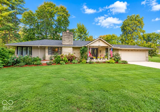 Photo 1 of Single family home for sale at 828 Brookside Ln, Plainfield, IN 46168 | MLS# 22129716 | Listing updated on 2026-10-08