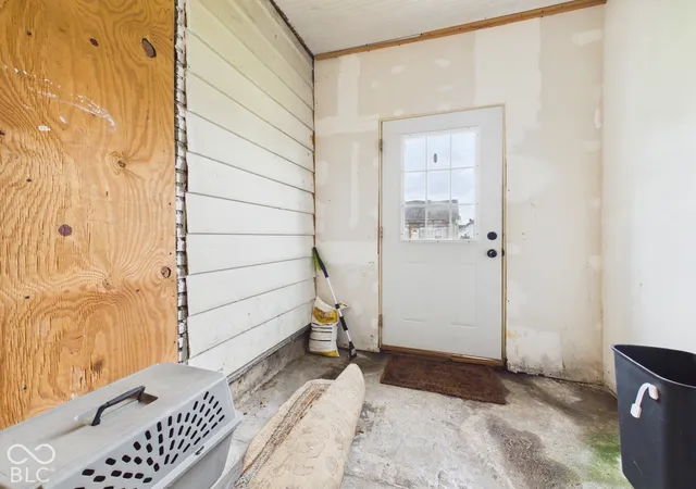 Photo 4 of Single family home for sale at 2806 S Jefferson St, Muncie, IN 47302 | MLS# 22129724 | Listing updated on 2026-10-05