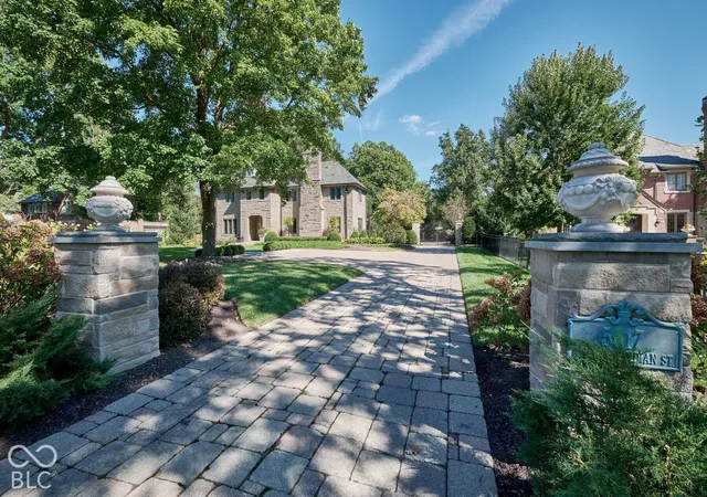 Photo 1 of Mansion for sale at 5617 N Meridian St, Indianapolis, IN 46208 | MLS# 22129736 | Listing updated on 2026-10-08