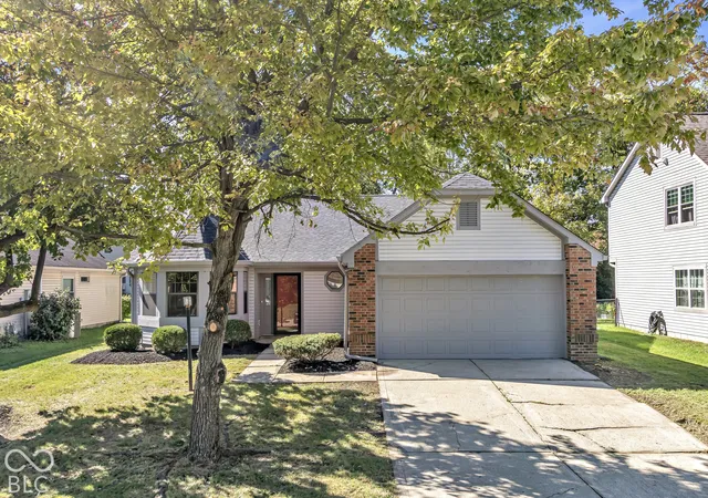 Photo 1 of Single family home for sale at 6264 Old Barn Ct, Indianapolis, IN 46268 | MLS# 22129737 | Listing updated on 2026-10-05