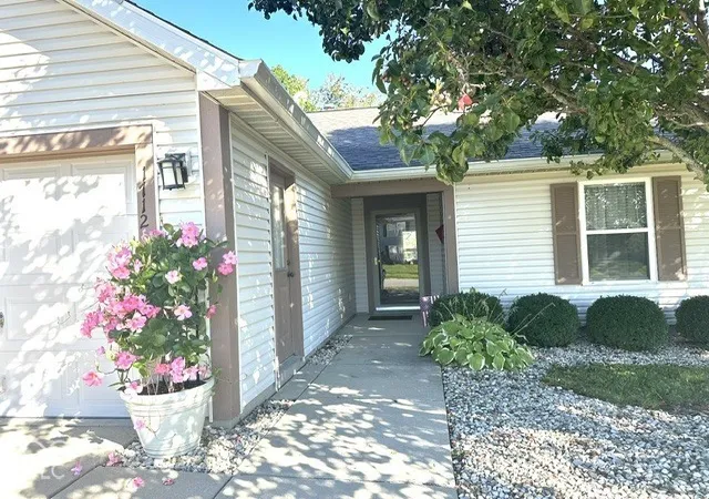 Photo 1 of Single family home for sale at 1712 Austin Dr, Lebanon, IN 46052 | MLS# 22129739 | Listing updated on 2026-10-06