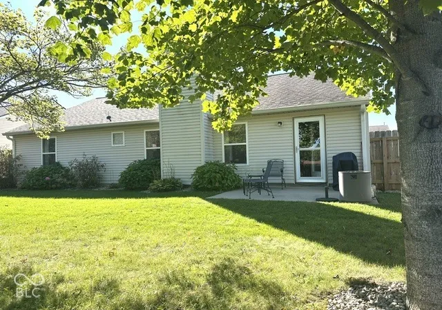 Photo 2 of Single family home for sale at 1712 Austin Dr, Lebanon, IN 46052 | MLS# 22129739 | Listing updated on 2026-10-06