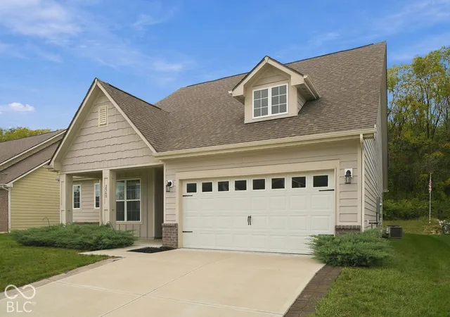Photo 3 of Single family home for sale at 2560 Lanai Ln, Greenwood, IN 46143 | MLS# 22129757 | Listing updated on 2026-10-06