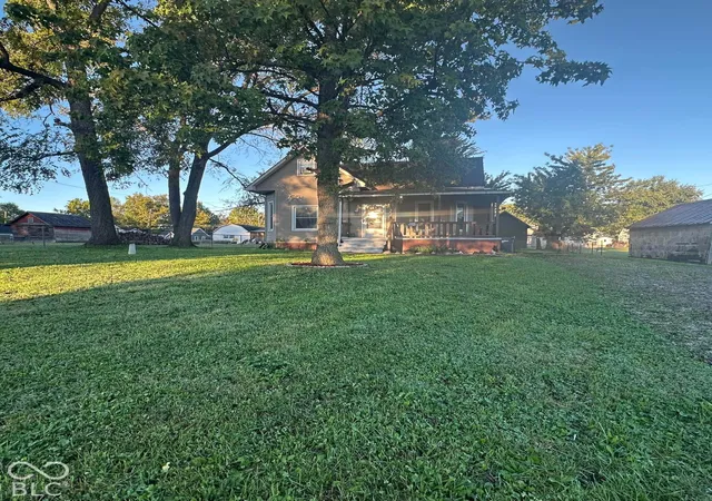 Photo 1 of Single family home for sale at 462 N Bond St, Scottsburg, IN 47170 | MLS# 22129760 | Listing updated on 2026-10-05