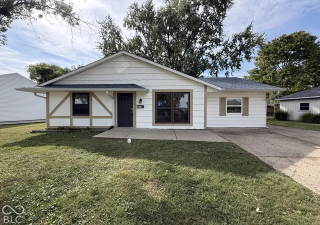 Photo 1 of Single family home for sale at 1036 Eastlawn Dr, Whiteland, IN 46184 | MLS# 22129762 | Listing updated on 2026-10-05