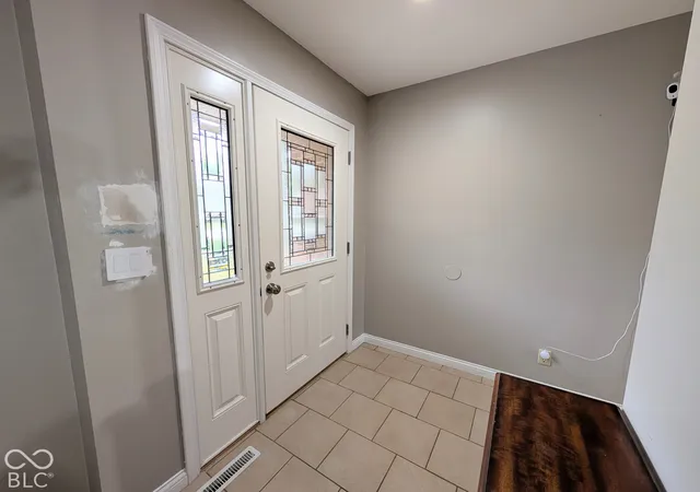 Photo 3 of Single family home for sale at 1640 South, Columbus, IN 47203 | MLS# 22129765 | Listing updated on 2026-10-06