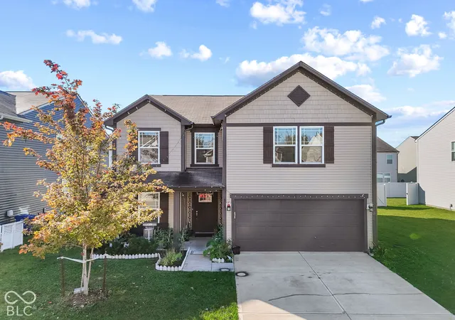 Photo 1 of Single family home for sale at 1315 Delacorte Cir, Shelbyville, IN 46176 | MLS# 22129767 | Listing updated on 2026-10-29