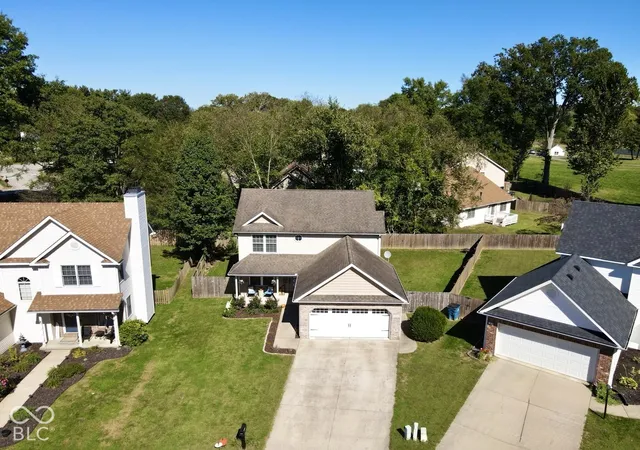 Photo 2 of Single family home for sale at 1806 River Birch Ct, Terre Haute, IN 47803 | MLS# 22129787 | Listing updated on 2026-10-05