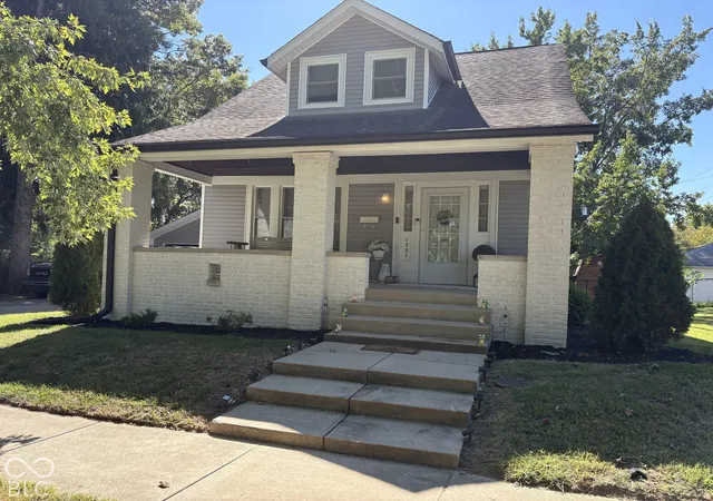 Photo 3 of Single family home for sale at 1221 E Edwards Ave, Indianapolis, IN 46227 | MLS# 22129791 | Listing updated on 2026-10-06