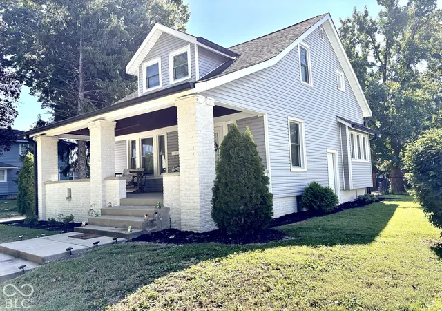 Photo 4 of Single family home for sale at 1221 E Edwards Ave, Indianapolis, IN 46227 | MLS# 22129791 | Listing updated on 2026-10-06