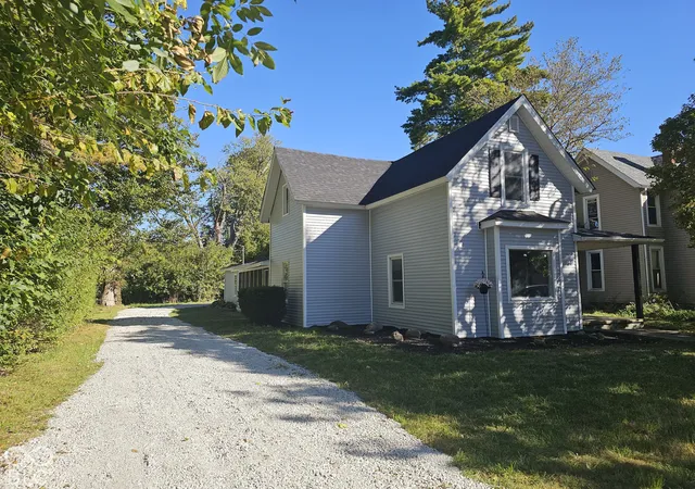 Photo 1 of Single family home for sale at 404 W Elm St, Gaston, IN 47342 | MLS# 22129798 | Listing updated on 2026-10-07