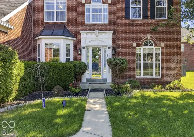 Photo 3 of Single family home for sale at 5889 Pebblestream Dr, Carmel, IN 46033 | MLS# 22129812 | Listing updated on 2026-10-08
