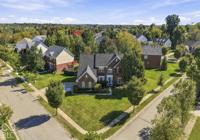 Photo 4 of Single family home for sale at 5889 Pebblestream Dr, Carmel, IN 46033 | MLS# 22129812 | Listing updated on 2026-10-08