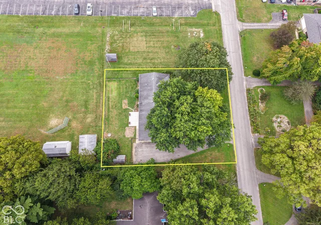 Photo 3 of Single family home for sale at 8647 Driftwood Dr, Indianapolis, IN 46240 | MLS# 22129816 | Listing updated on 2026-10-06