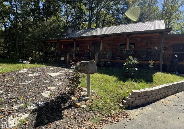 Photo 3 of Single family home for sale at 2532 W County Rd 900 S, Cloverdale, IN 46120 | MLS# 22129824 | Listing updated on 2026-10-05