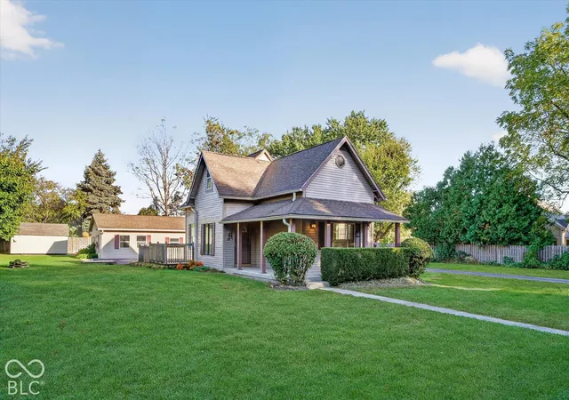 Photo 2 of Single family home for sale at 8404 Union Chapel Rd, Indianapolis, IN 46240 | MLS# 22129826 | Listing updated on 2026-10-09