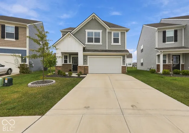 Photo 1 of Single family home for sale at 11464 Basalt Dr, Indianapolis, IN 46235 | MLS# 22129828 | Listing updated on 2026-10-11