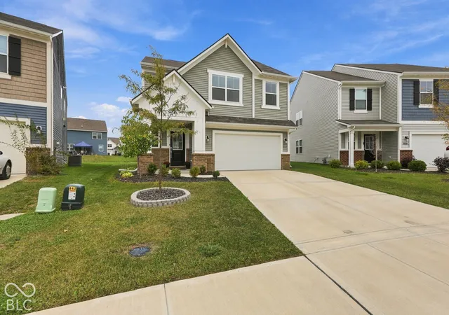 Photo 2 of Single family home for sale at 11464 Basalt Dr, Indianapolis, IN 46235 | MLS# 22129828 | Listing updated on 2026-10-11