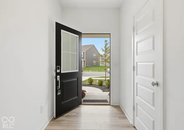 Photo 4 of Single family home for sale at 11464 Basalt Dr, Indianapolis, IN 46235 | MLS# 22129828 | Listing updated on 2026-10-11