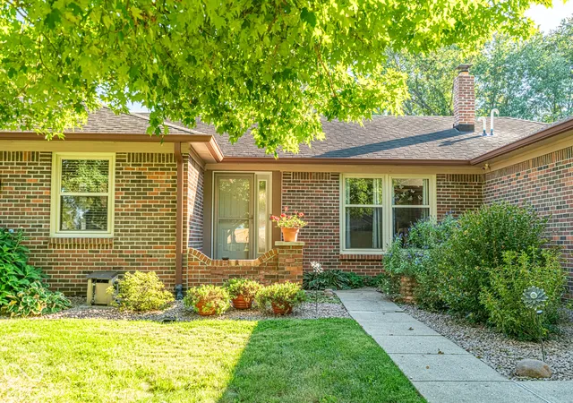 Photo 4 of Single family home for sale at 4545 Byrkit St, Indianapolis, IN 46221 | MLS# 22129830 | Listing updated on 2026-10-07