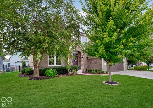 Photo 2 of Single family home for sale at 3659 Snowdon Dr, Westfield, IN 46074 | MLS# 22129849 | Listing updated on 2026-10-07