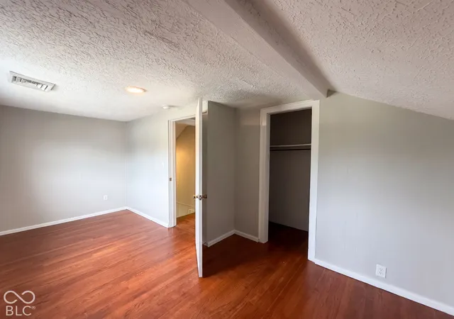 Photo 3 of Single family home for sale at 5125 S Walcott St, Indianapolis, IN 46227 | MLS# 22129857 | Listing updated on 2026-10-05