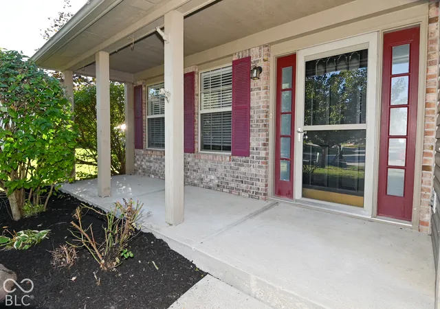Photo 3 of Single family home for sale at 5524 Oakcrest Dr, Indianapolis, IN 46237 | MLS# 22129858 | Listing updated on 2026-10-16