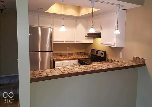 Photo 3 of Condo for sale at 2991 Horseshoe Bnd Dr #C, Indianapolis, IN 46214 | MLS# 22129865 | Listing updated on 2026-10-20