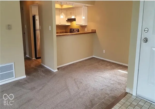 Photo 4 of Condo for sale at 2991 Horseshoe Bnd Dr #C, Indianapolis, IN 46214 | MLS# 22129865 | Listing updated on 2026-10-20