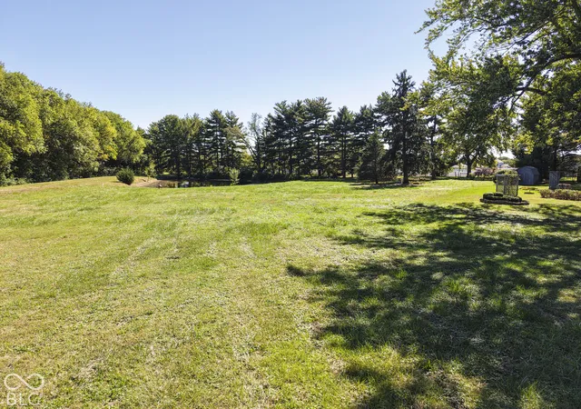 Photo 3 of Single family home for sale at 1030 Amos Rd, Shelbyville, IN 46176 | MLS# 22129876 | Listing updated on 2026-10-06