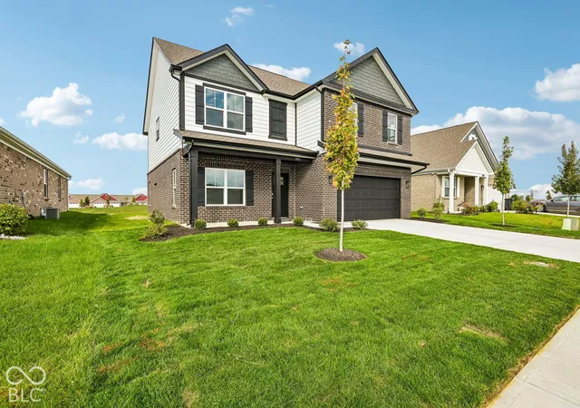 Photo 3 of Single family home for sale at 5926 Aleppo Ln, Greenwood, IN 46143 | MLS# 22129878 | Listing updated on 2026-10-12