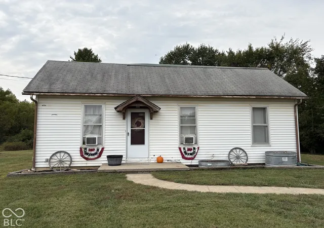 Photo 1 of Single family home for sale at 3054 S Cates Rd, Kingman, IN 47952 | MLS# 22129880 | Listing updated on 2026-10-06