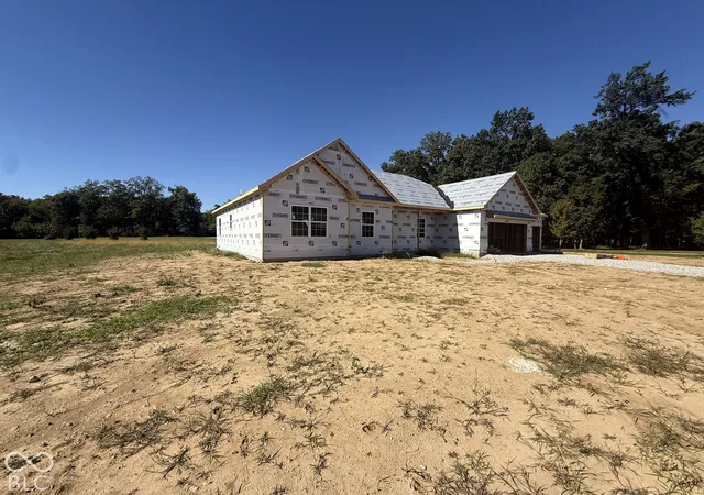 Photo 3 of Single family home for sale at 12121 Cole Ln, Covington, IN 47932 | MLS# 22129882 | Listing updated on 2026-10-05