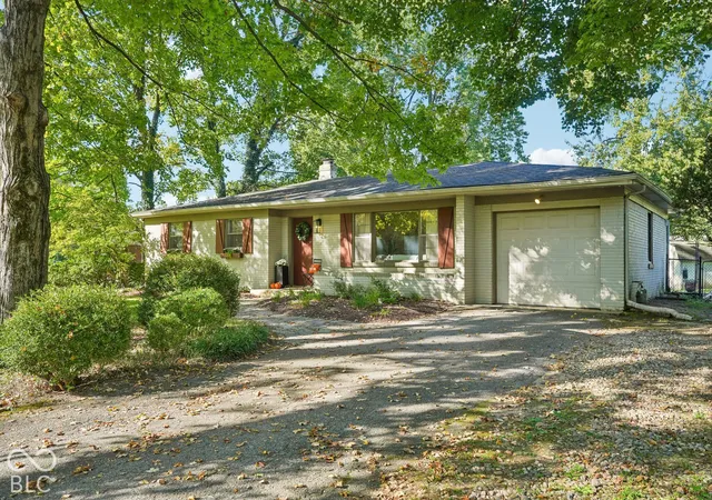 Photo 3 of Single family home for sale at 8450 Evergreen Ave, Indianapolis, IN 46240 | MLS# 22129883 | Listing updated on 2026-10-08