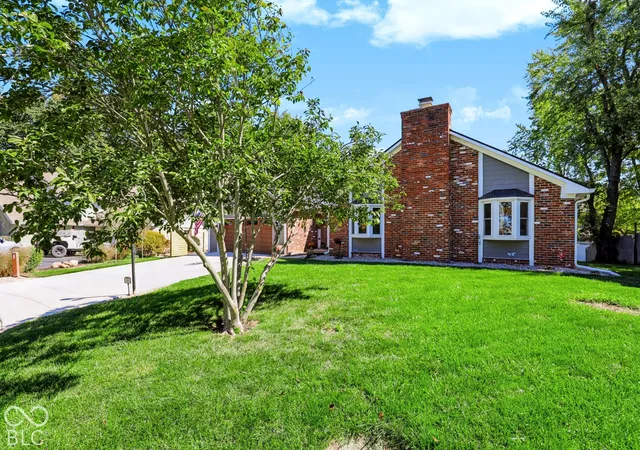 Photo 3 of Single family home for sale at 999 Shoreline Cir, Cicero, IN 46034 | MLS# 22129899 | Listing updated on 2026-10-08