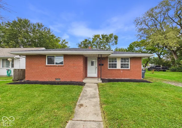 Single family home for sale at 106 Plum St, Anderson, IN 46012 | MLS# 22129903
