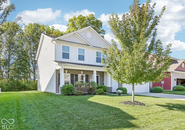 Photo 1 of Single family home for sale at 8591 Hollyhock Grv, Avon, IN 46123 | MLS# 22129905 | Listing updated on 2026-10-09