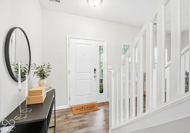 Photo 4 of Single family home for sale at 8591 Hollyhock Grv, Avon, IN 46123 | MLS# 22129905 | Listing updated on 2026-10-09