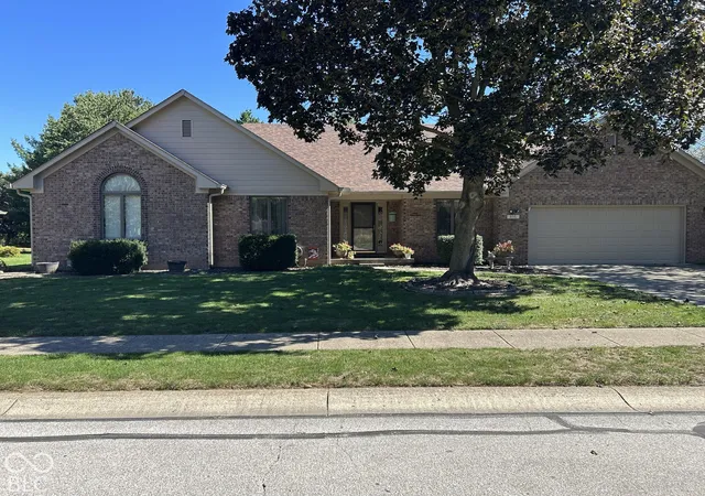 Photo 1 of Sale Pending at 575 Keeler Dr, Avon, IN 46123 | MLS# 22129909 | Listing updated on 2026-10-07