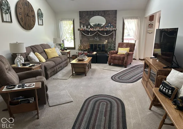 Photo 3 of Sale Pending at 575 Keeler Dr, Avon, IN 46123 | MLS# 22129909 | Listing updated on 2026-10-07