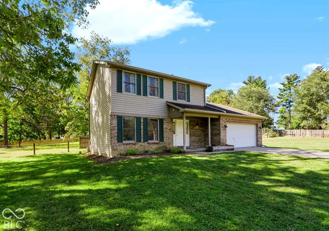 Photo 3 of Single family home for sale at 6802 E Pleasant Run Pkwy N Dr, Indianapolis, IN 46219 | MLS# 22129915 | Listing updated on 2026-10-08