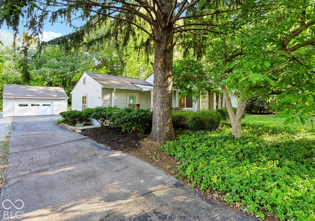 Photo 3 of Single family home for sale at 4758 E 64th Street, Indianapolis, IN 46220 | MLS# 22129918 | Listing updated on 2026-10-08