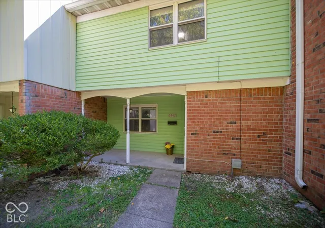 Condo for sale at 6442 Commons Dr, Indianapolis, IN 46254 | MLS# 22129941