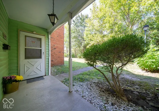 Photo 1 of Condo for sale at 6442 Commons Dr, Indianapolis, IN 46254 | MLS# 22129941 | Listing updated on 2026-10-09
