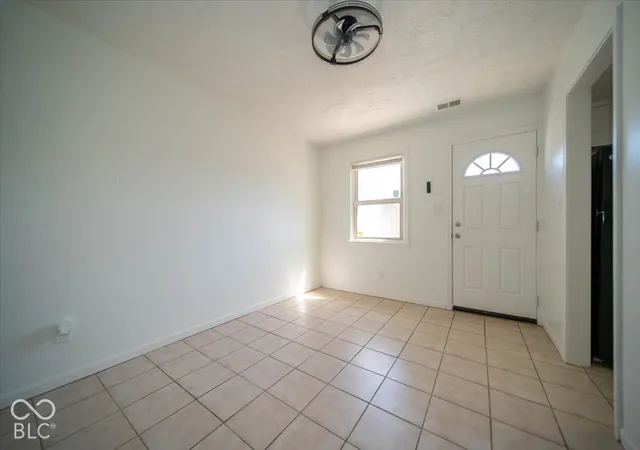 Photo 2 of Condo for sale at 6442 Commons Dr, Indianapolis, IN 46254 | MLS# 22129941 | Listing updated on 2026-10-09